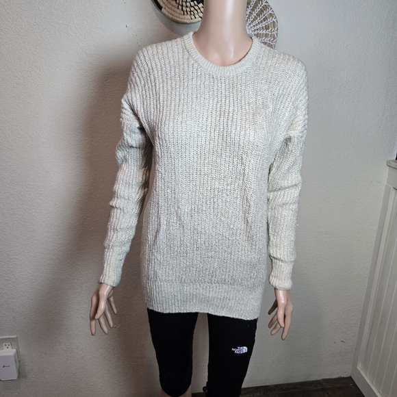 Abercrombie & Fitch Sweaters - Abercrombie & Fitch Women's Light Gray Sweater